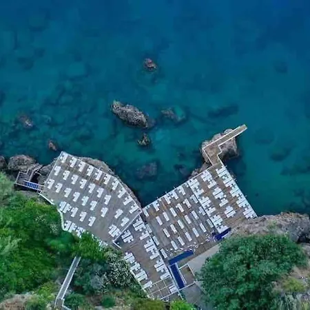 Muekkemmel Konumda Modern Apartamento Antalya